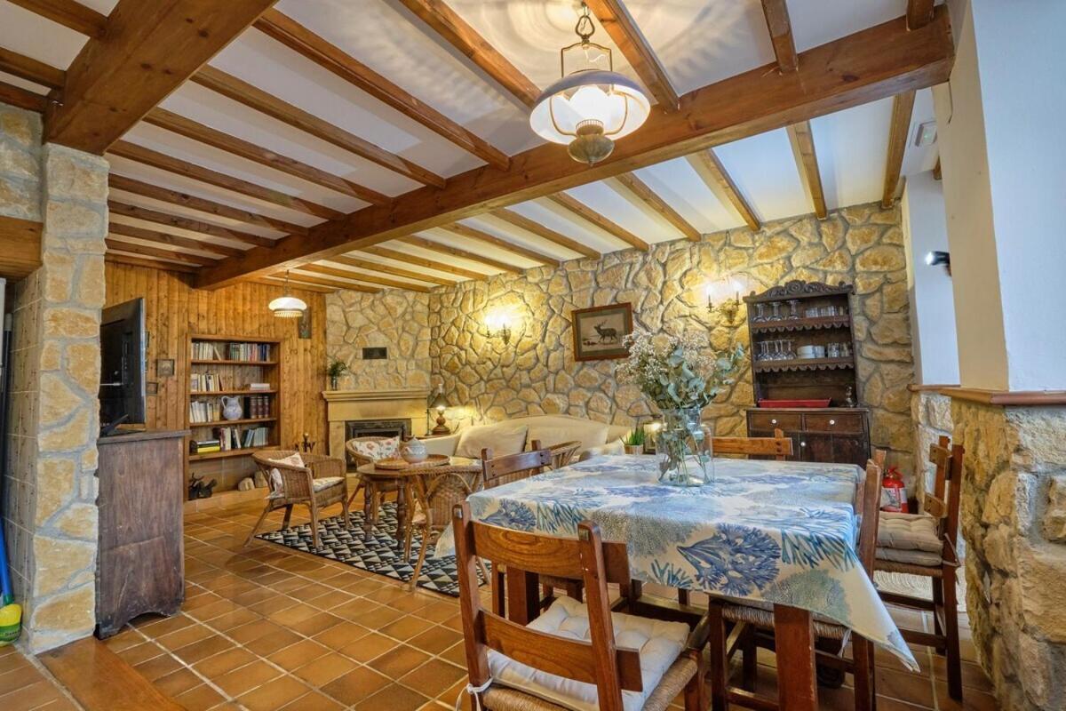 Casona Del Sol El Retorno I Apartment Lastres Bagian luar foto