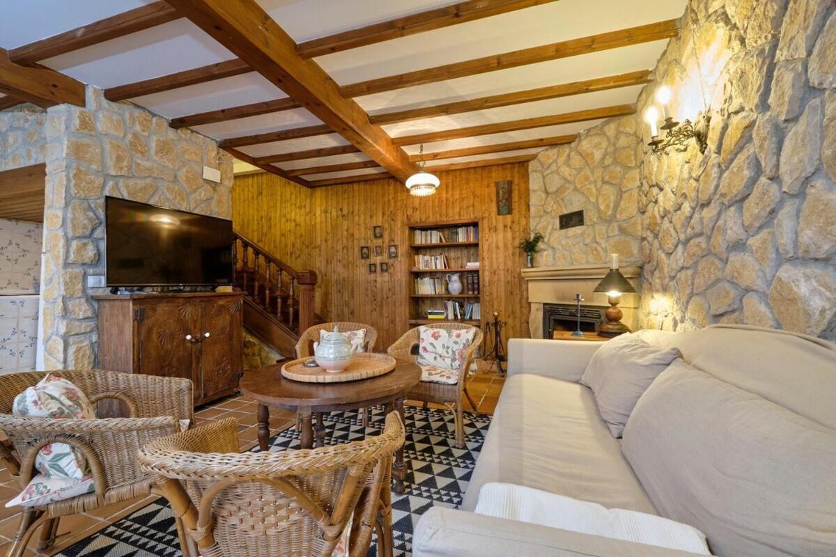 Casona Del Sol El Retorno I Apartment Lastres Bagian luar foto